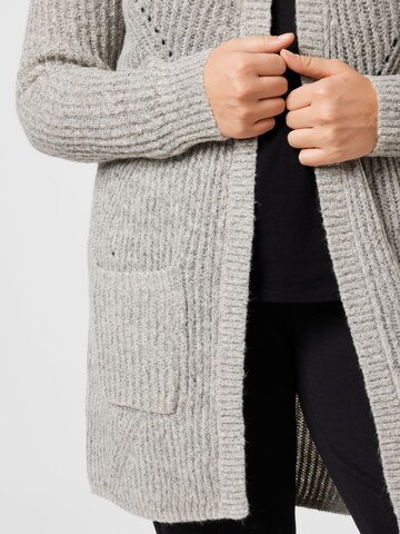 ONLY Carmakoma Strickjacke 'Carbernie' in Grau