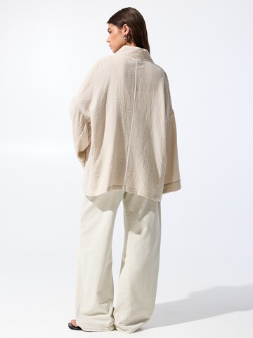 Kimono Pull&Bear en beige