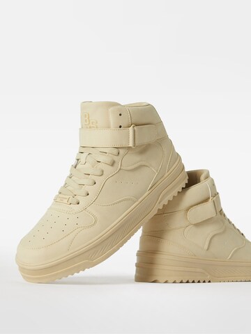 Bershka High-top trainers in Beige