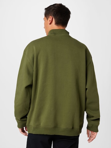 WEEKDAY Sweatshirt 'Pedro' in Green