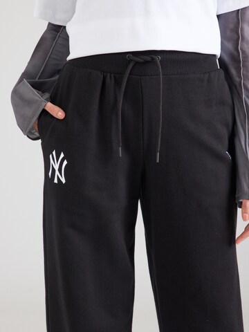 regular Pantaloni 'NEYYAN' di NEW ERA in nero