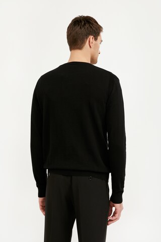 Finn Flare Trui 'Basic' in Zwart