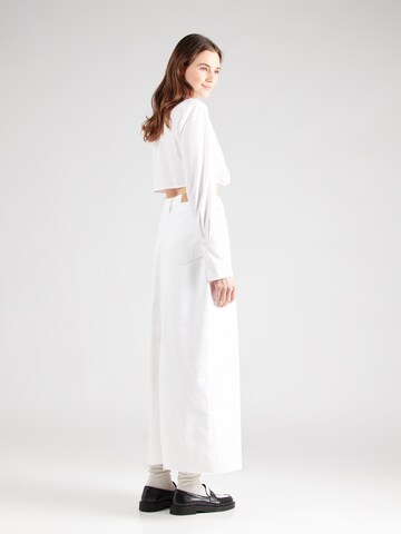 Jupe Gina Tricot en blanc