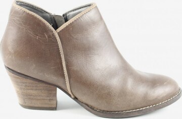 WHITE STUFF Booties in 36 in Brown: front