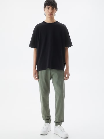 Pull&Bear Tapered Trousers in Green