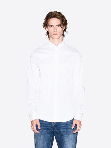 ARMANI EXCHANGE Slim fit Button Up Shirt 'Camicia' in White: front