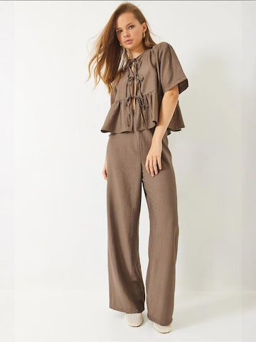 Bianco Lucci - Calças de fato em castanho