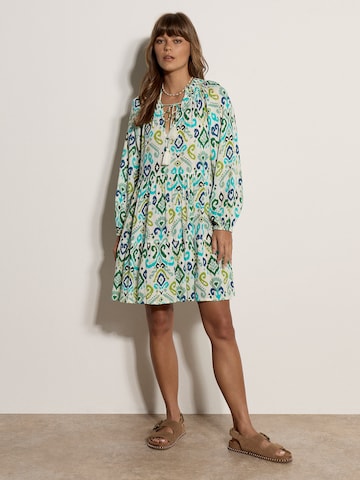 Robe ' ' Apricot en blanc