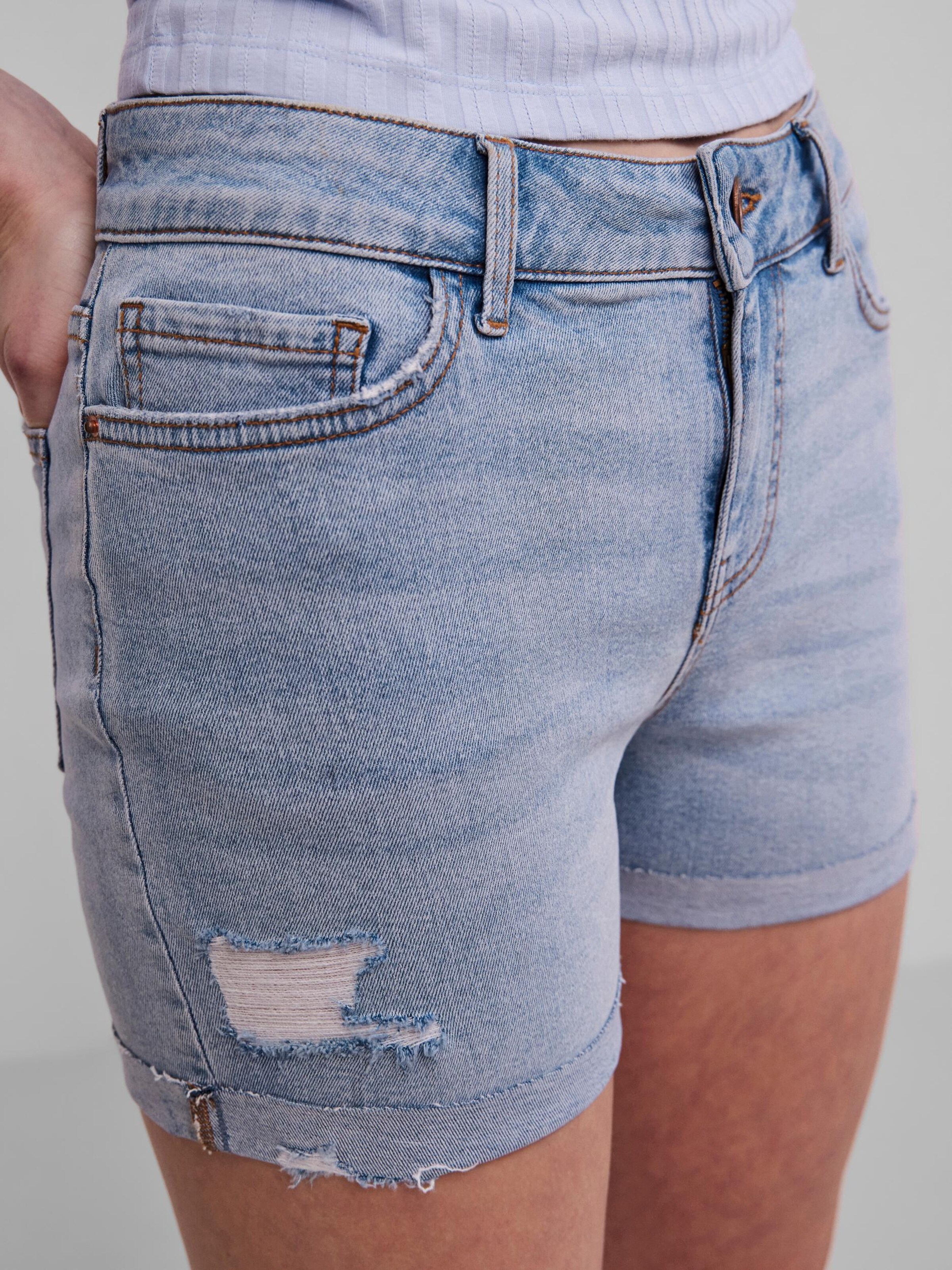 Frauen Jeans PIECES Shorts 'PCLisa' in Hellblau - LK25429