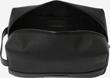 Calvin Klein Kulturtasche in Schwarz