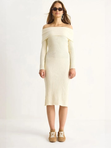 Bianco Lucci Gebreide jurk in Beige