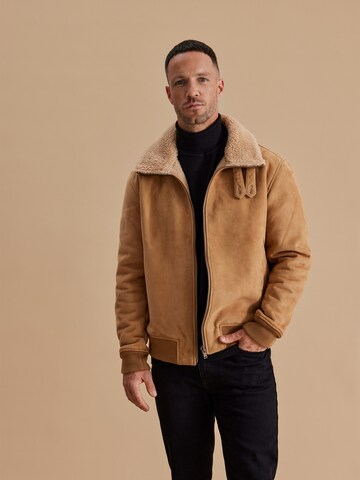 Veste d’hiver 'JULIEN' DAN FOX APPAREL en marron : devant