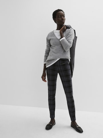 Slimfit Pantaloni di bonprix in nero