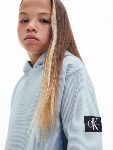 Calvin Klein Jeans Sweatshirt i blå