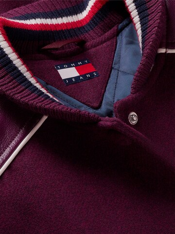 Tommy Jeans Tussenjas in Lila