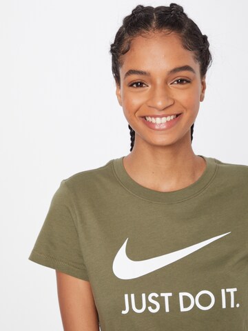 Nike Sportswear Shirt in Groen