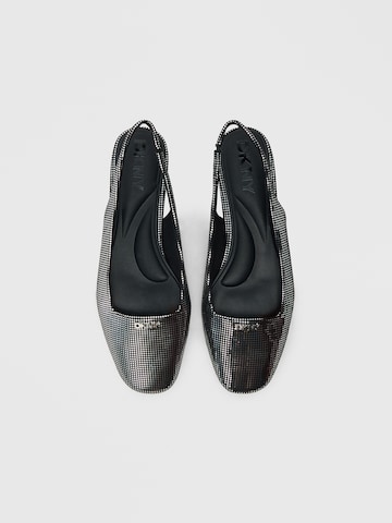 Ballerina di DKNY in nero