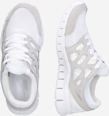 Nike Sportswear - Zapatillas deportivas bajas 'Free Run 2' en blanco