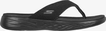 SKECHERS Zehentrenner in Schwarz