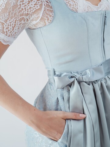 Hofglanz Dirndl in Blue