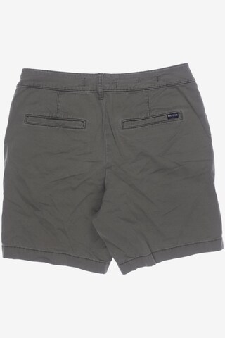HOLLISTER Shorts in 29 in Green