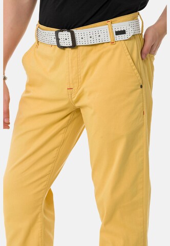 CIPO & BAXX Regular Chino Pants in Yellow