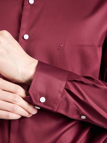 Michael Kors Слим Деловая рубашка в Красный
