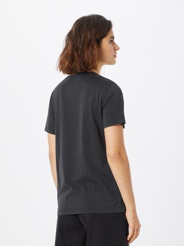 Tricou de la Peppercorn pe negru