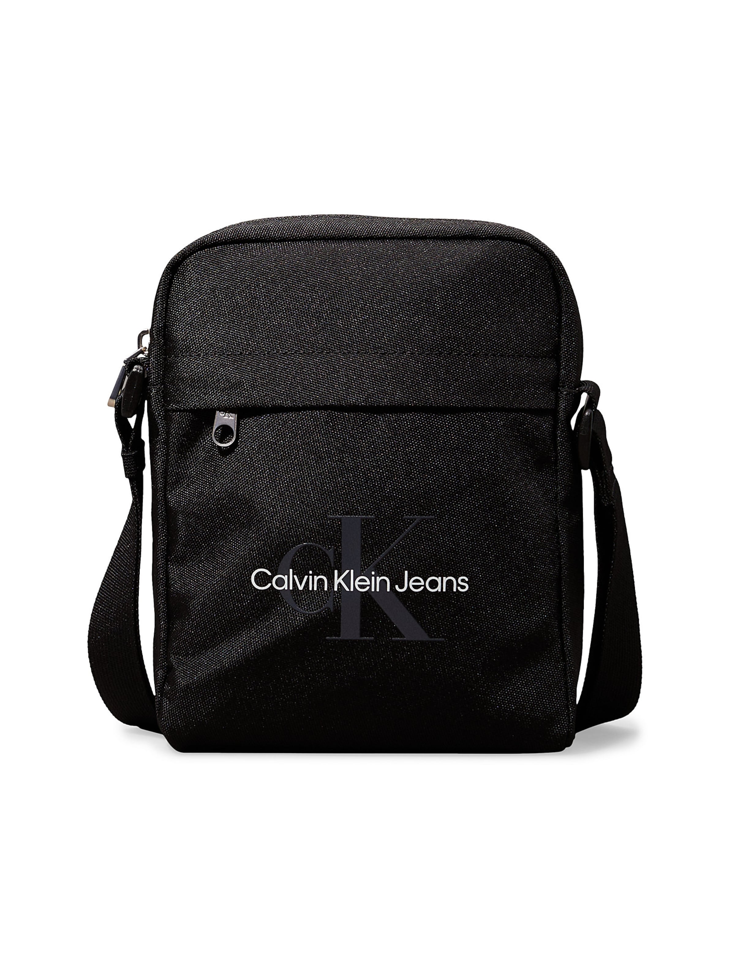 Calvin Klein Jeans Crossbody Bag 'Essentials' in Black: front