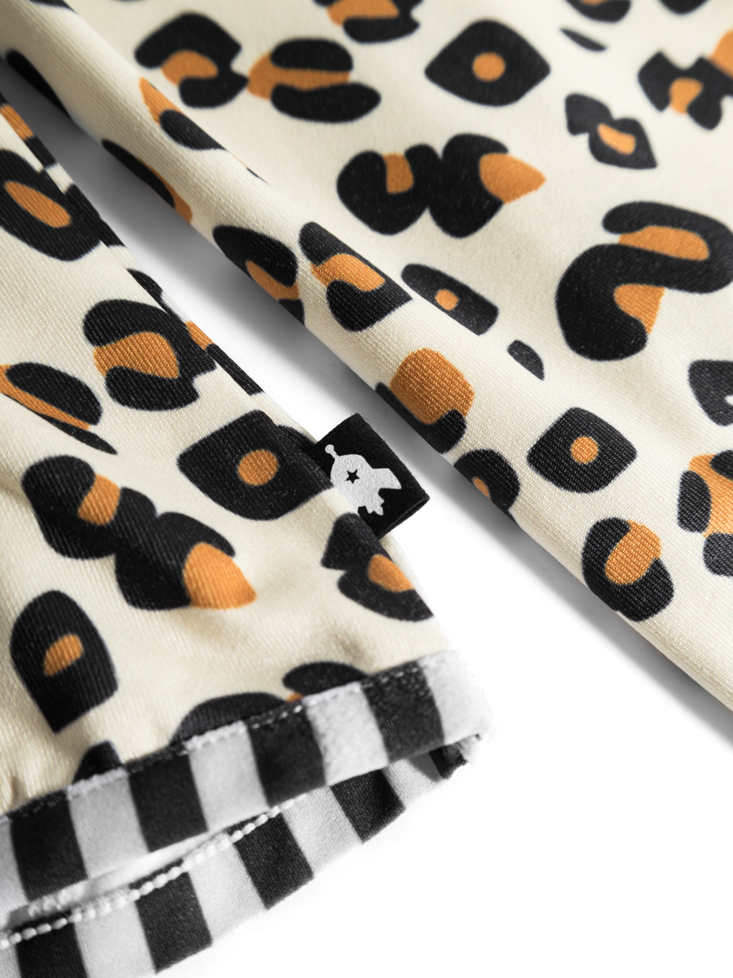 WeeDo Performance Shirt 'CHEETAHDO' in Brown