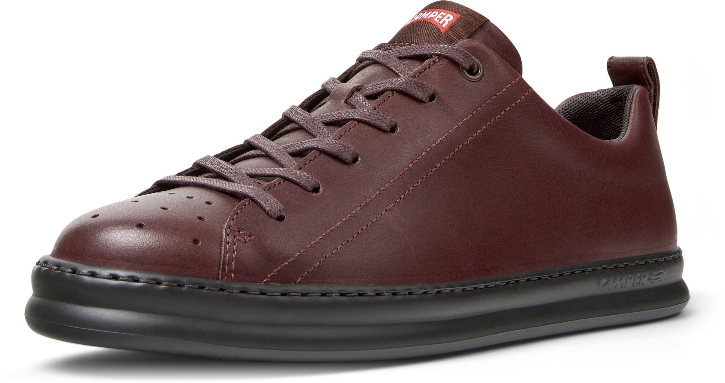 Baskets basses 'Runner Four' CAMPER en rouge : devant