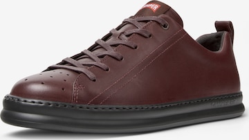 Baskets basses 'Runner Four' CAMPER en rouge : devant