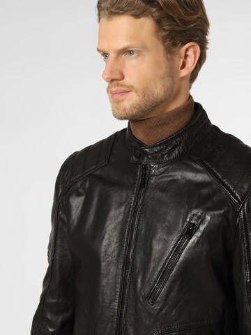 Finshley & Harding Between-Season Jacket in Black