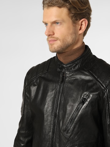 Finshley & Harding Between-Season Jacket in Black