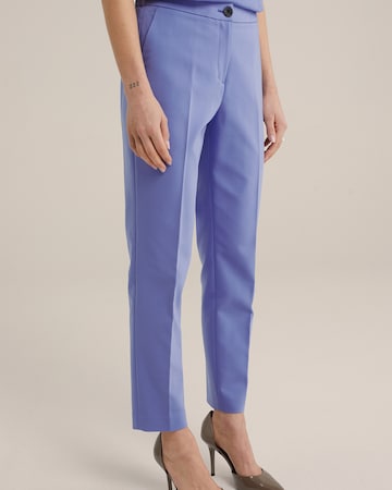 Regular Pantalon à plis WE Fashion en violet : devant