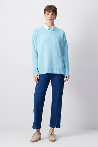 Touche Prive Pullover in Blau: Vorderseite