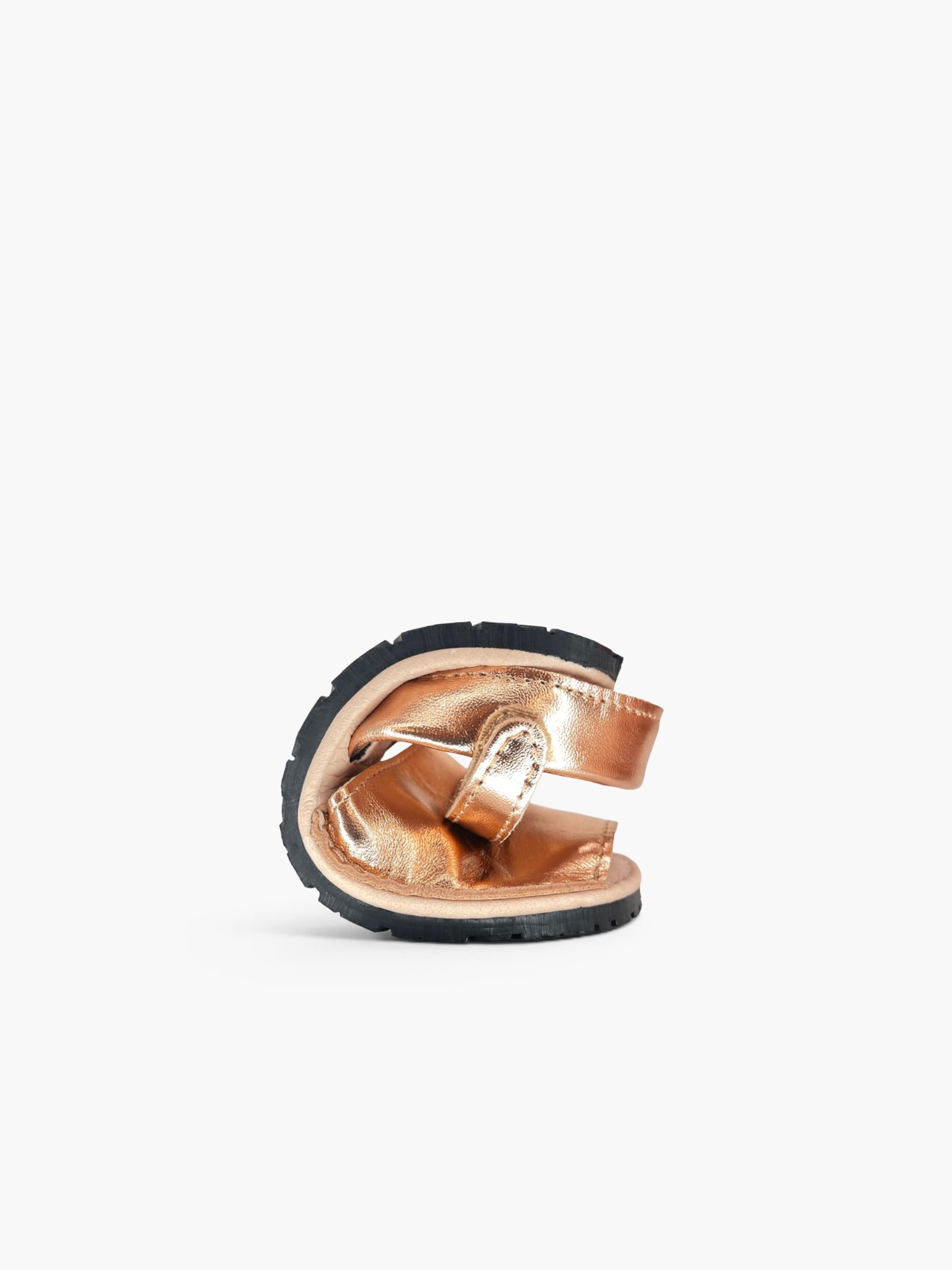Pisamonas - Sandalias en oro