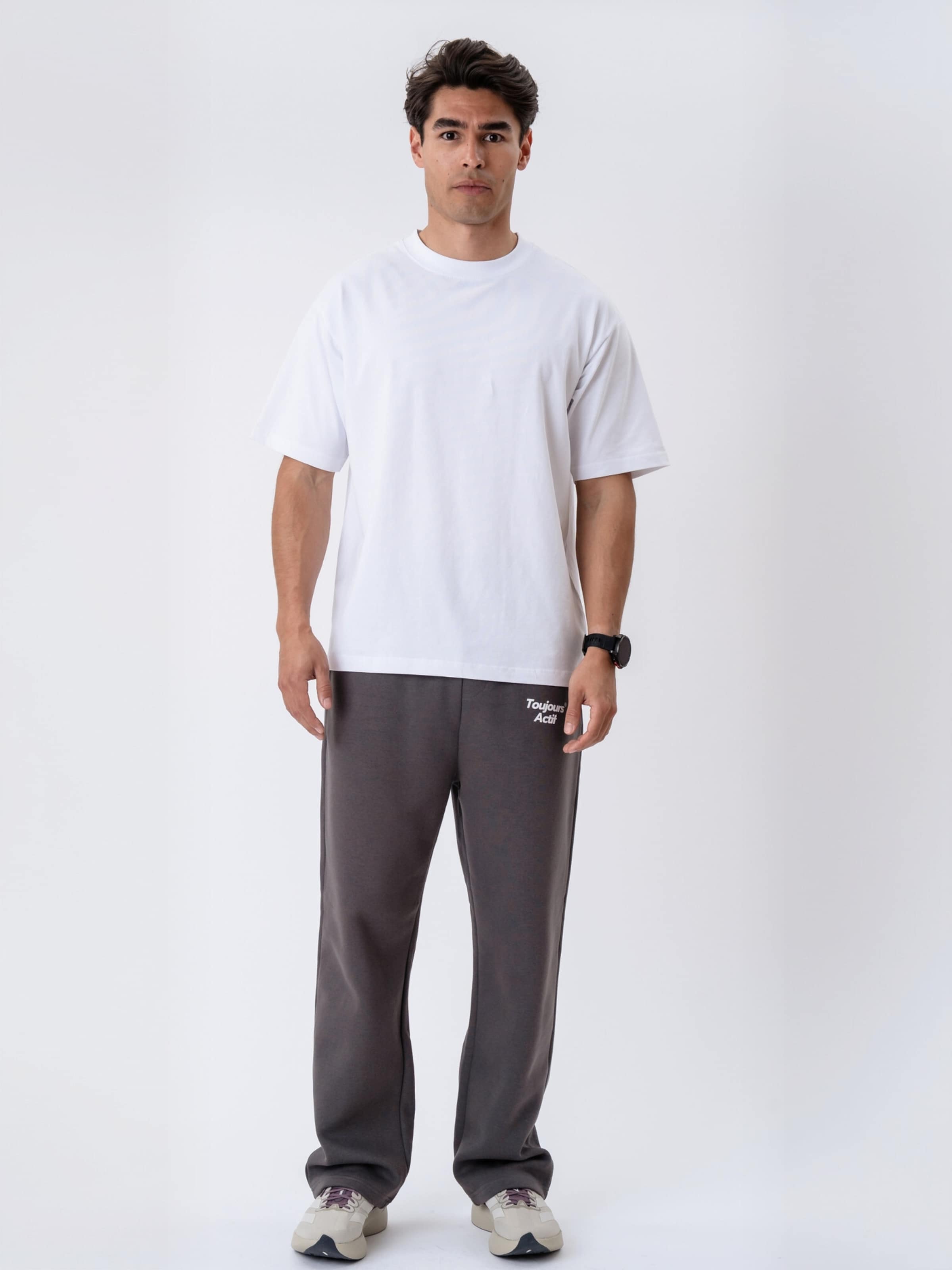 Regular Pantalon ' Apres ' Toujours Actif en gris : devant