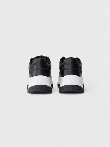 Baskets basses 'BERRETT2' GUESS en noir