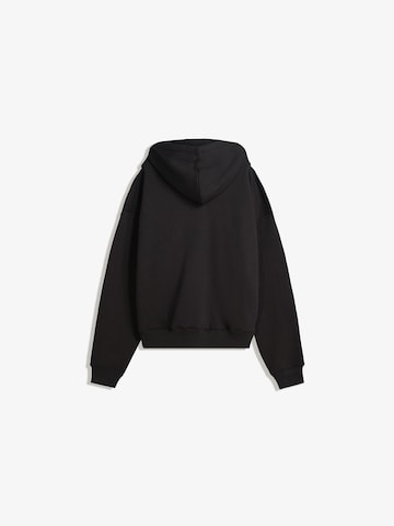 Hanorac de la Bershka pe negru