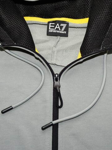Veste de survêtement EA7 Emporio Armani en gris
