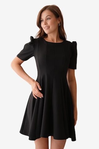Robe de cocktail WOMAN VISION en noir : devant