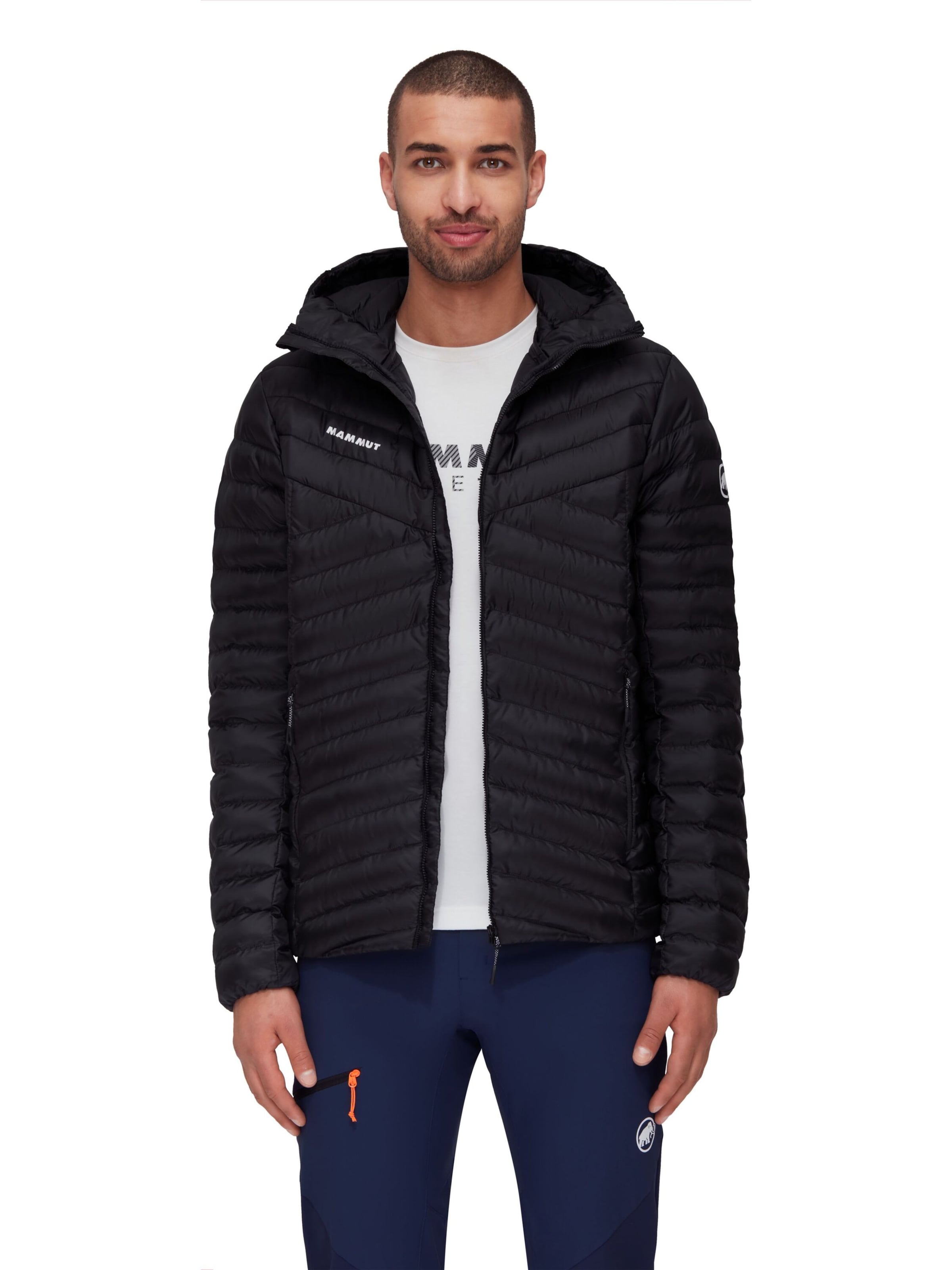 MAMMUT Athletic Jacket in Black: front