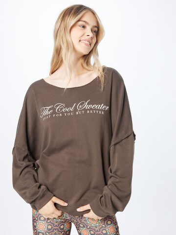 Liv BergenSweater majica 'Jennifer' - smeđa boja: prednji dio
