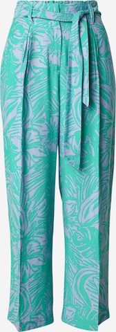 Largi Pantaloni cutați de la LIEBLINGSSTÜCK pe verde: față