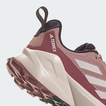 Chaussure basse 'Trailmaker 2.0' ADIDAS TERREX en rouge