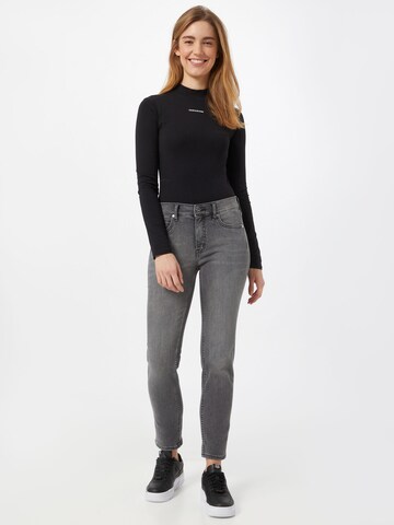 Slimfit Jeans di Calvin Klein in grigio