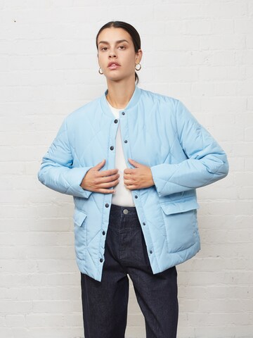 Aligne Between-season jacket in Blue: front