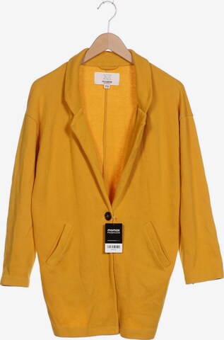 Pull&Bear Sweater & Cardigan in M in Yellow: front
