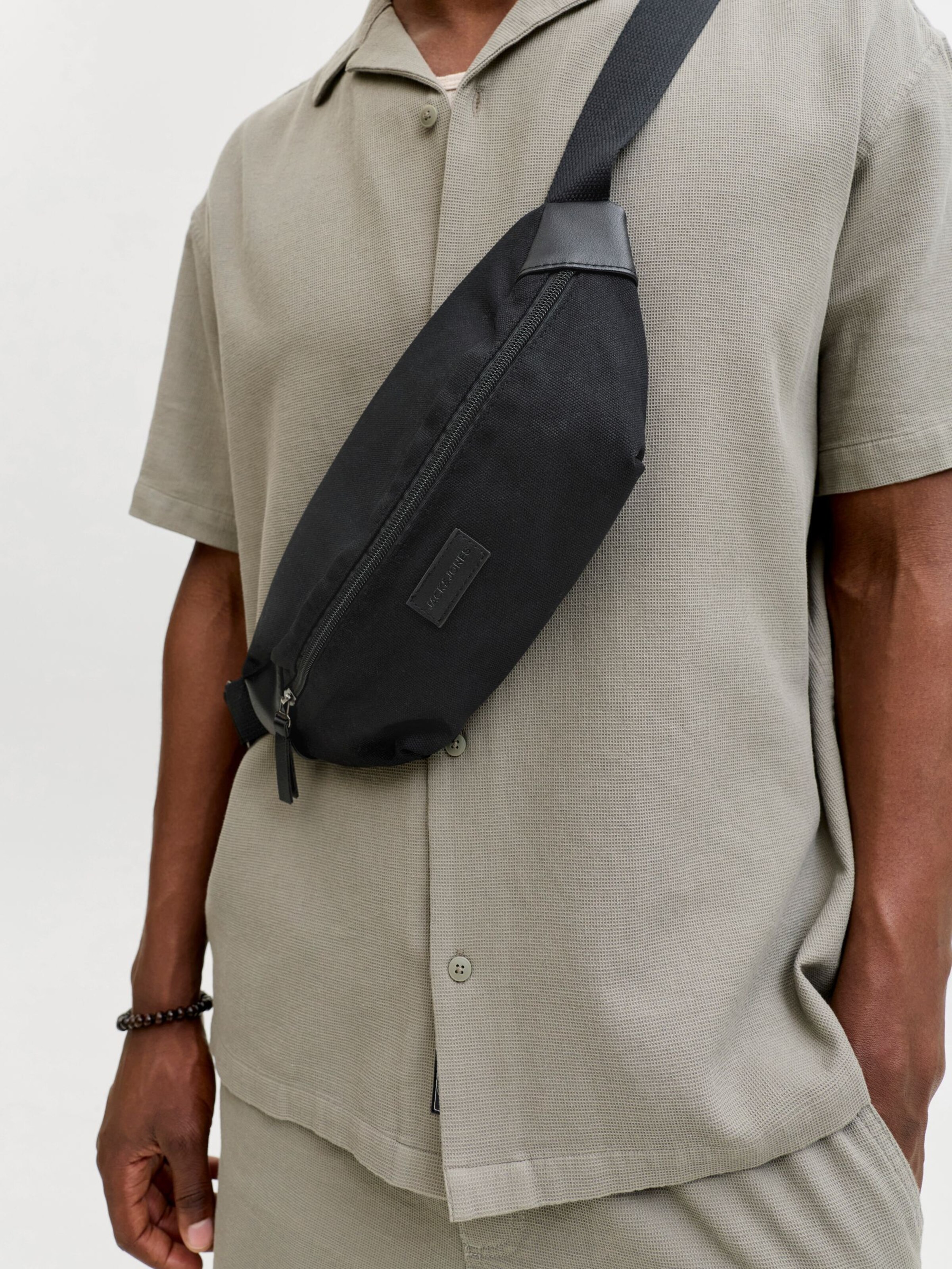Borsetă 'JACPASCAL' de la JACK & JONES pe negru: față